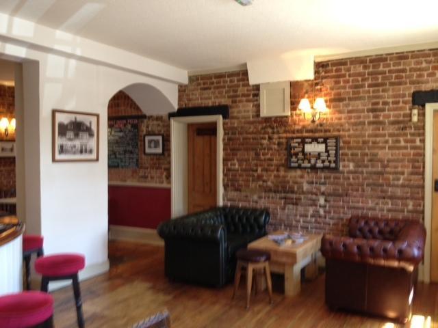 The Half Moon Inn Woking Exteriör bild